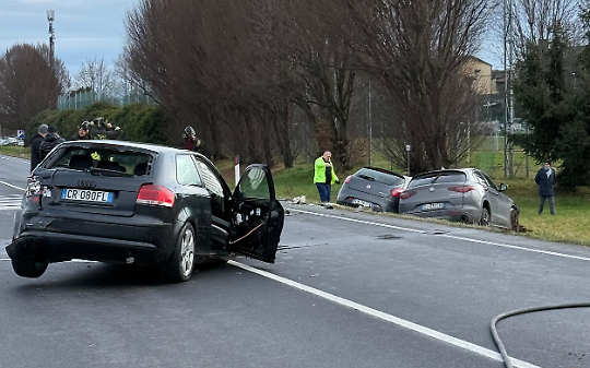 Schianto sulla 460, tre auto coinvolte: traffico in tilt verso Cuorgn&egrave;