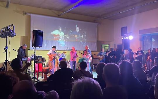 San Maurizio canta per Aio: una notte di rock, blues e memoria