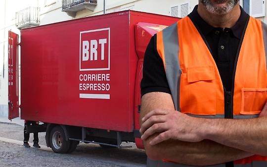 Sciopero alla filiale BRT di Vercelli, adesione totale degli autisti: "Carichi di lavoro insostenibili"
