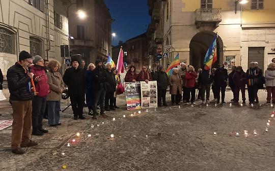 208 settimana in piazza a chiedere "pace"