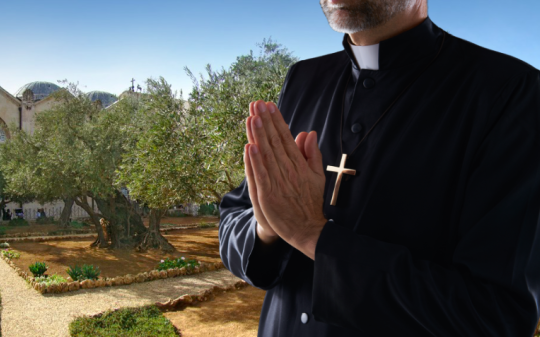 Iran sotto attacco, 17 preti piemontesi bloccati a Gerusalemme