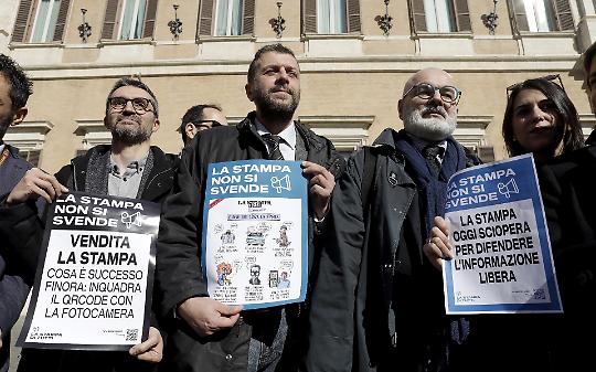 Elkann molla La Stampa: Gedi firma la cessione al gruppo Sae