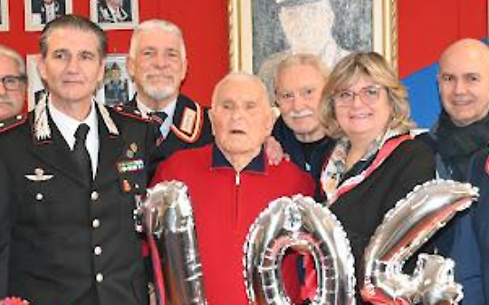 Nichelino festeggia i 104 anni del vice brigadiere dei carabinieri Michele Melfa