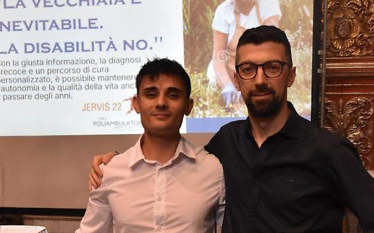 Mani e piedi in movimento: comprendere l&rsquo;artrosi per restare autonomi