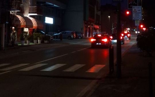 Via Torino a ivrea, la strada dimenticata: buio, incidenti e allagamenti. E il Comune? Tace!