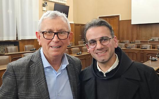 Fra' Raffaele Tayem e il sindaco Claudio Castello