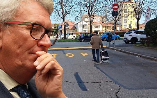 Via 4 Novembre a senso unico, i residenti si mobilitano: raccolta firme contro la decisione del Comune di Chivasso