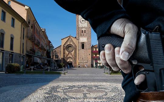 A Chivasso spari e risse in centro: la sicurezza &egrave; gi&agrave; uscita dalla &ldquo;zona rossa&rdquo;. Che sta succedendo?