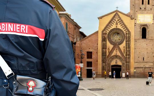Spari davanti al Duomo