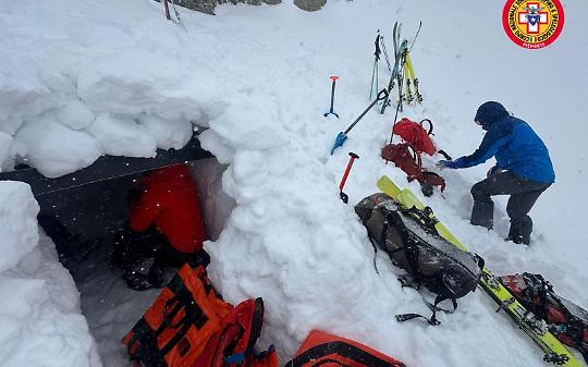 Scialpinista ferito a 2800 metri