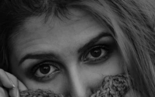 L'appello di una madre disperata: &laquo;Se non ci viene incontro la Sanit&agrave; italiana, nostra figlia muore&raquo;