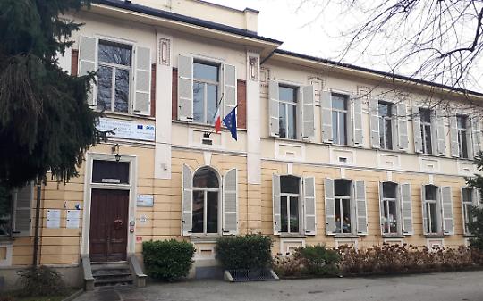 Propaganda illegale ai seggi: fermato consigliere comunale di Chivasso