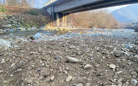 Lavori in corso sul torrente Tesso