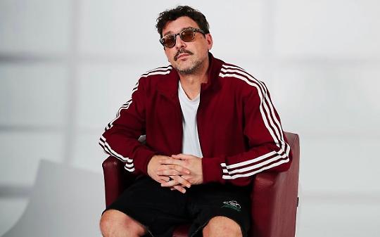 Willie Peyote torna con &ldquo;Burrasca&rdquo;: meno cinismo, pi&ugrave; intimit&agrave;