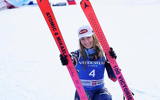 Shiffrin diventa leggenda anche nell&rsquo;acciaio: a Sestriere nasce il monumento delle 100 vittorie