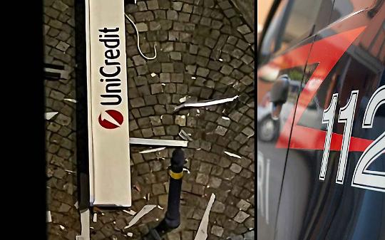 Volpiano, assalto al bancomat 