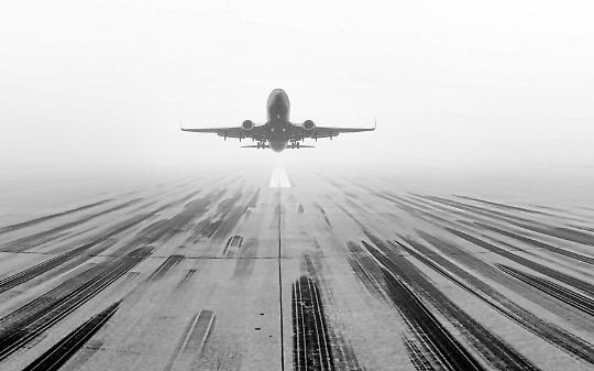 Nebbia all'aeroporto di Cagliari, sette voli in arrivo dirottati ad Alghero