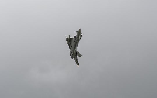 Caccia ed elicotteri nei cieli del Canavese. "Aiuto: siamo in guerra!"