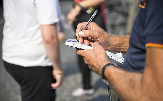 Bicicletta legata al palo: quando la multa &egrave; legittima