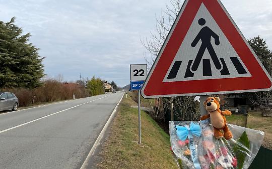 Dove &egrave; morto Mark non ci sono marciapiedi n&eacute; luce: la Citt&agrave; Metropolitana scarica la responsabilit&agrave; sul Comune