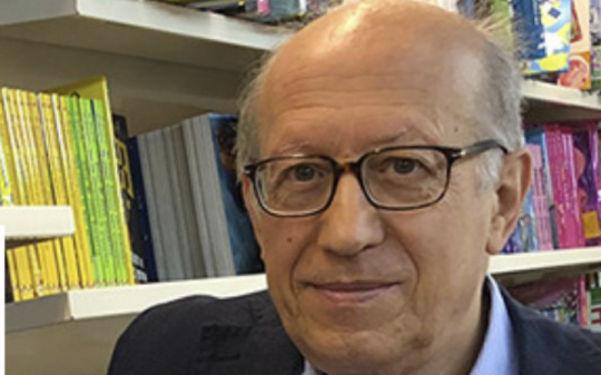 Una gatta, una vita: il nuovo romanzo di Angelo Petrosino tra memoria e crescita