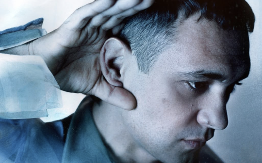 Cosmo e &ldquo;La Fonte&rdquo;: un nuovo album per resistere al caos del presente