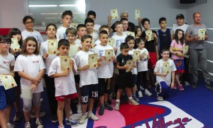 I giovani della Boxe Chivasso con gli altri partecipanti a Pianezza