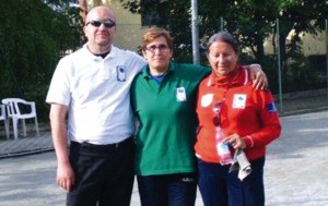 Rosalba Lampis con l'arbitro e l'altra finalista