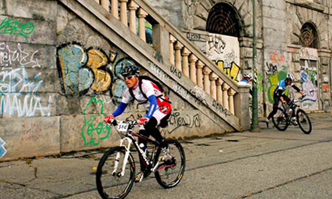 La Torino Vertical Bike ai Murazzi