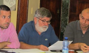 I mezzo l'Assessore Francesco Cordera