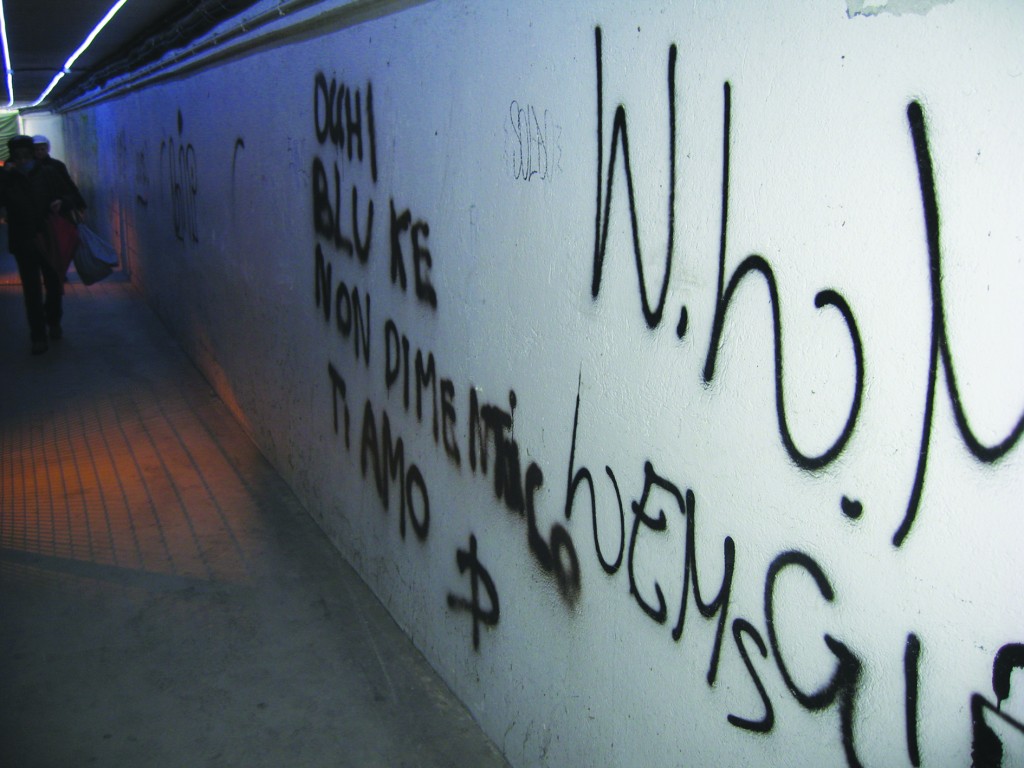 I graffiti nella rampa per i pedoni