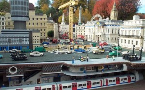 Tube_legoland_Copyright2003KTai