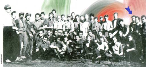 Pont Saint Martin, subito dopo la liberazione, combattenti della divisione Lys. Terzo da destra, Giulio De La Pierre.