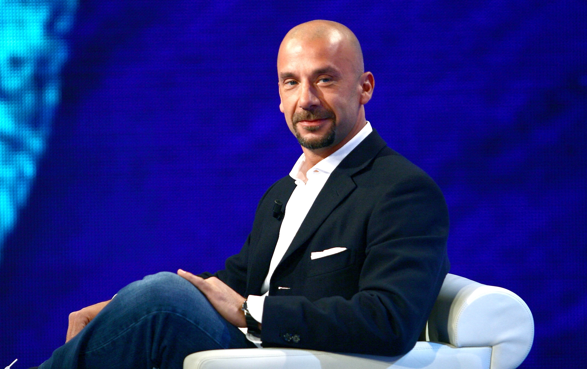 L'Italia del calcio piange Gianluca Vialli. Gravina: “Quello che ha fatto  per la maglia azzurra non sarà mai dimenticato”