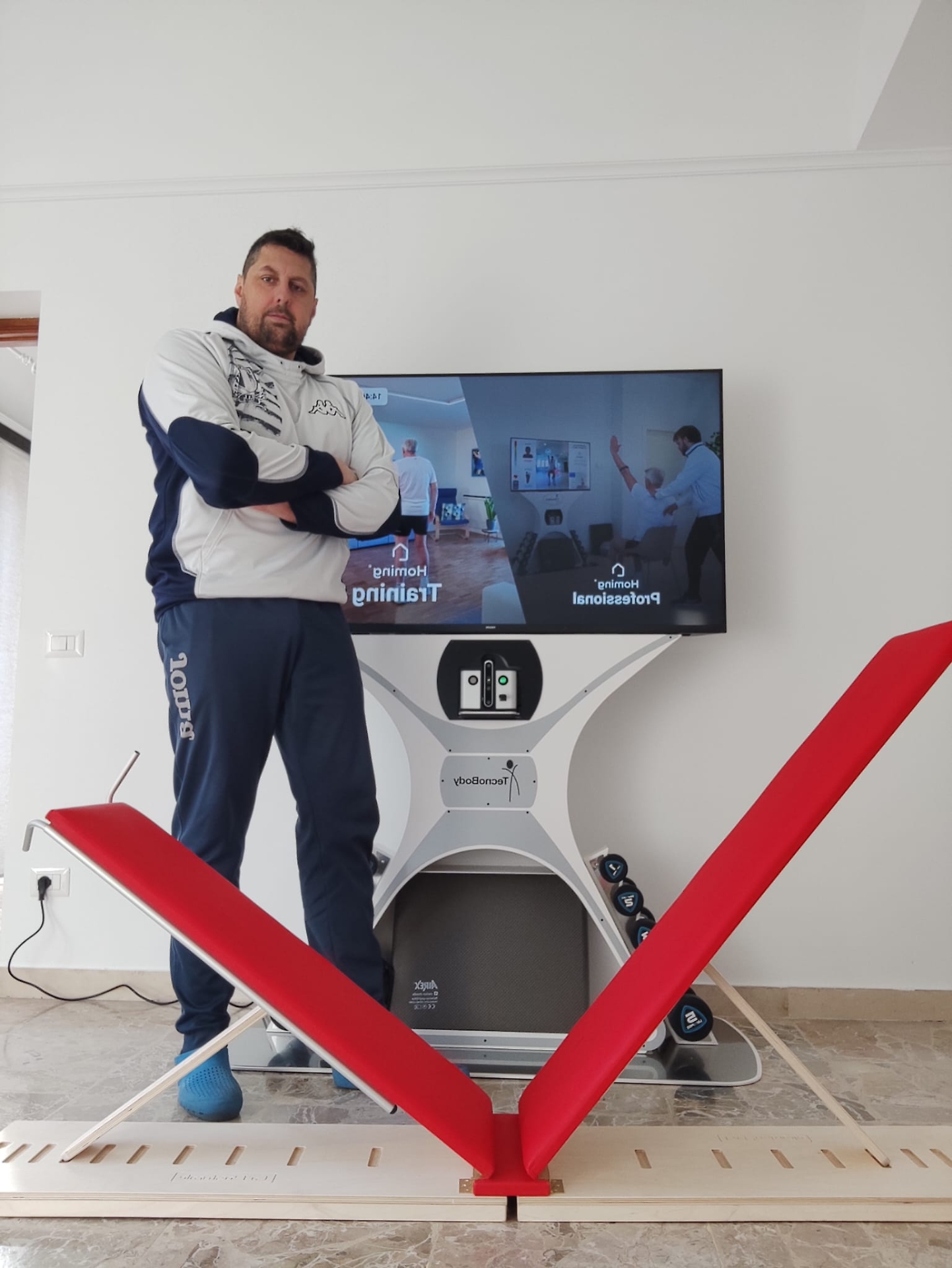 Paolo Brizzi nel suo studio