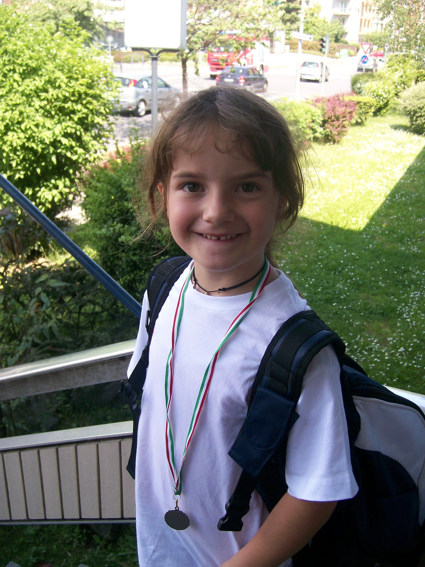 Da bambina con una delle prime medaglie