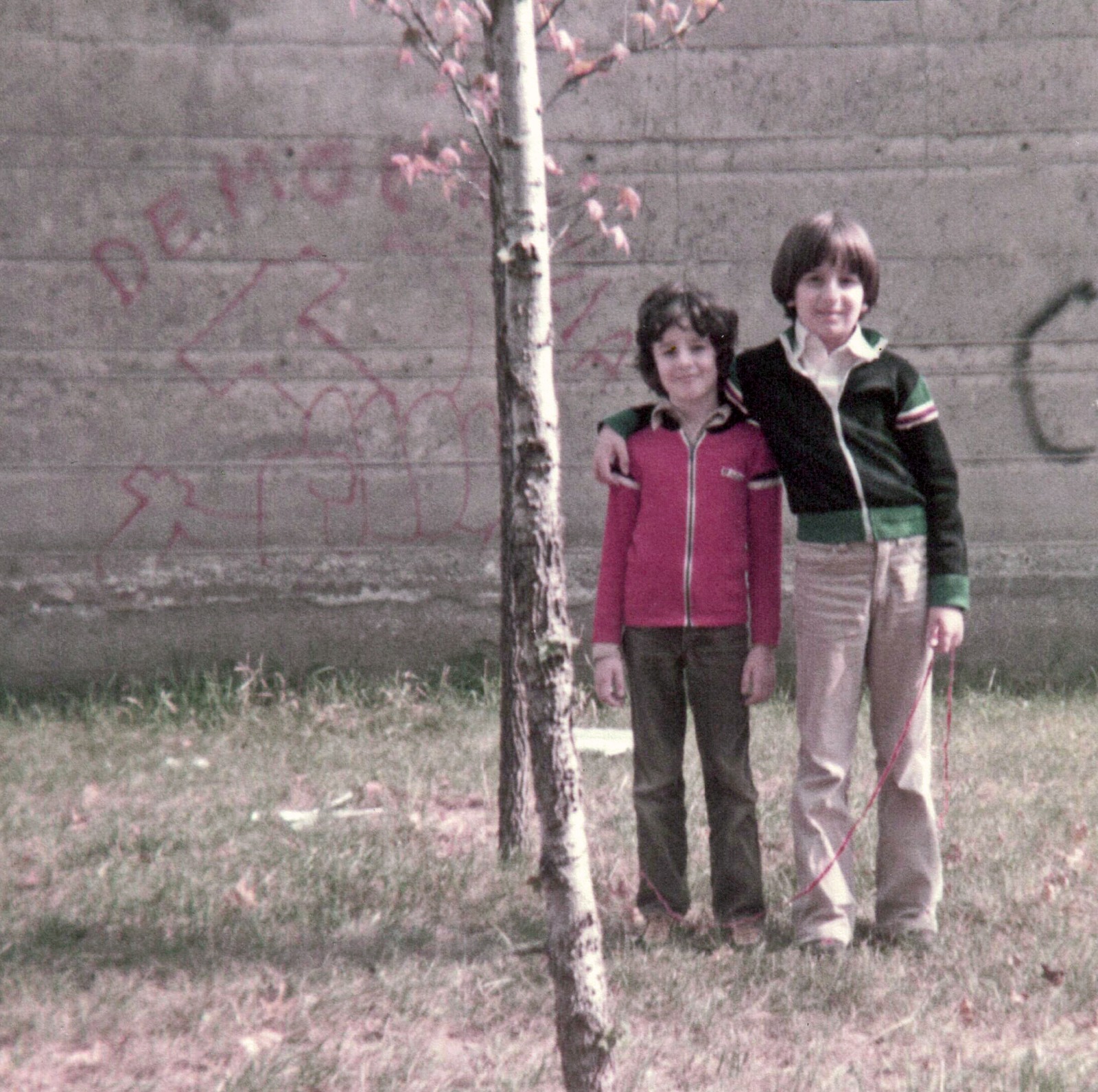da piccolo con il fratello maggiore Alessio