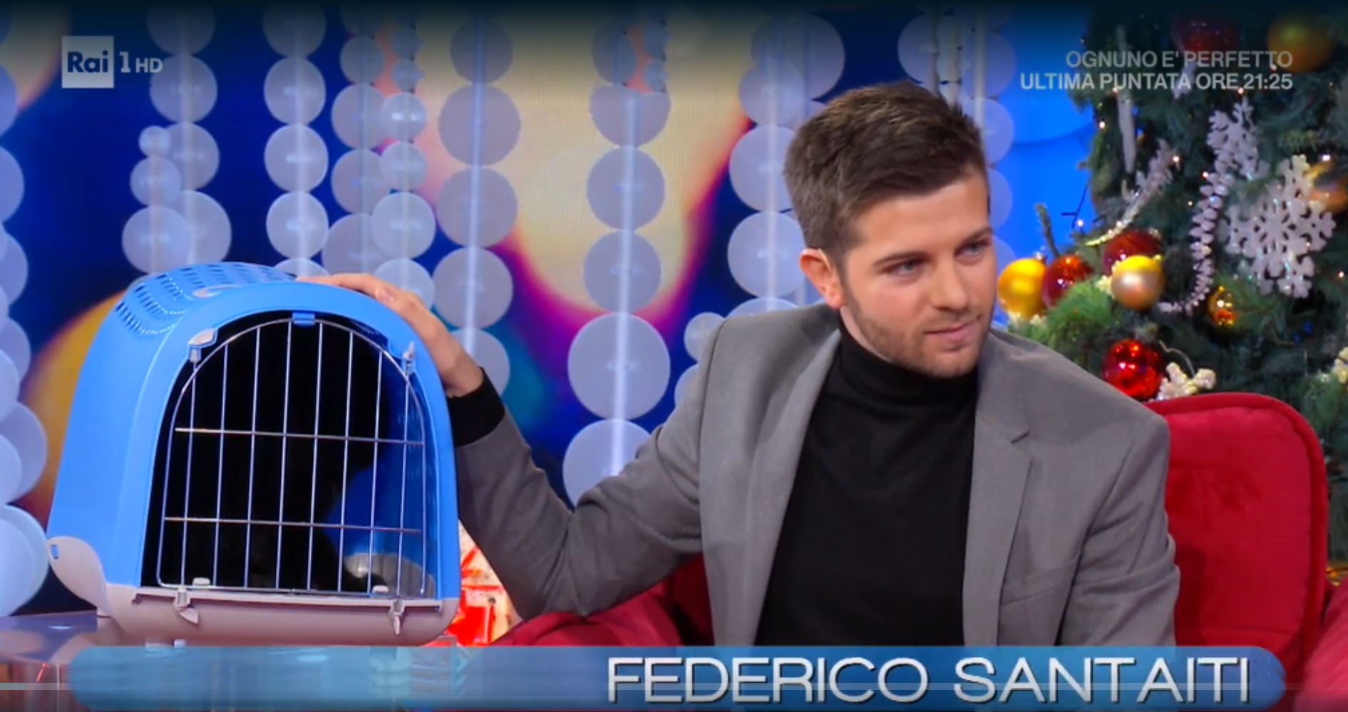Federico Santaiti live su Rai2 'Vieni da me', programma di Caterina Balivo