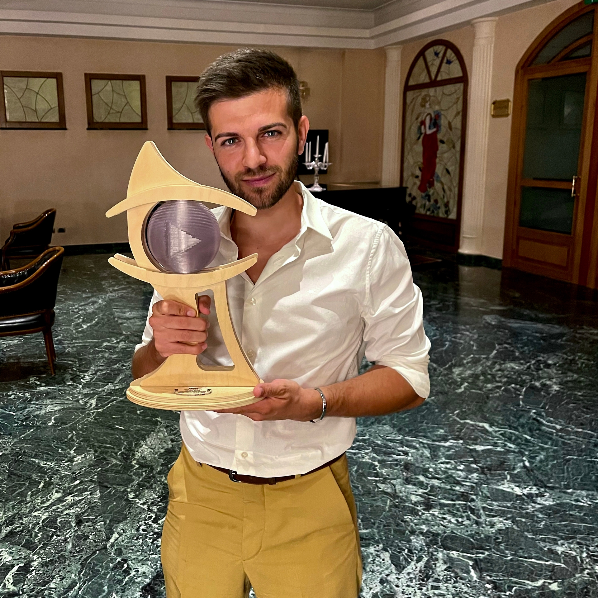 con il premio per il Miglior Videoclip Italiano del 2021 con "In un Ora" di Shade