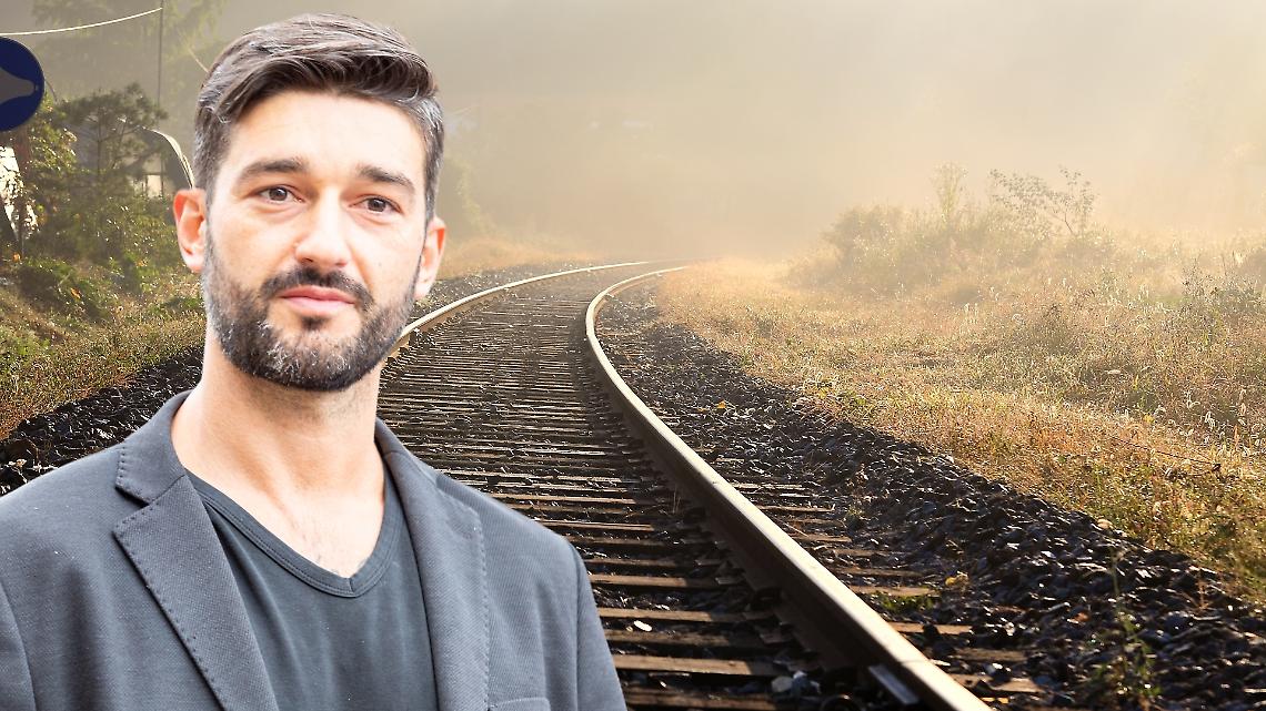 il consigliere regionale Simone Perron