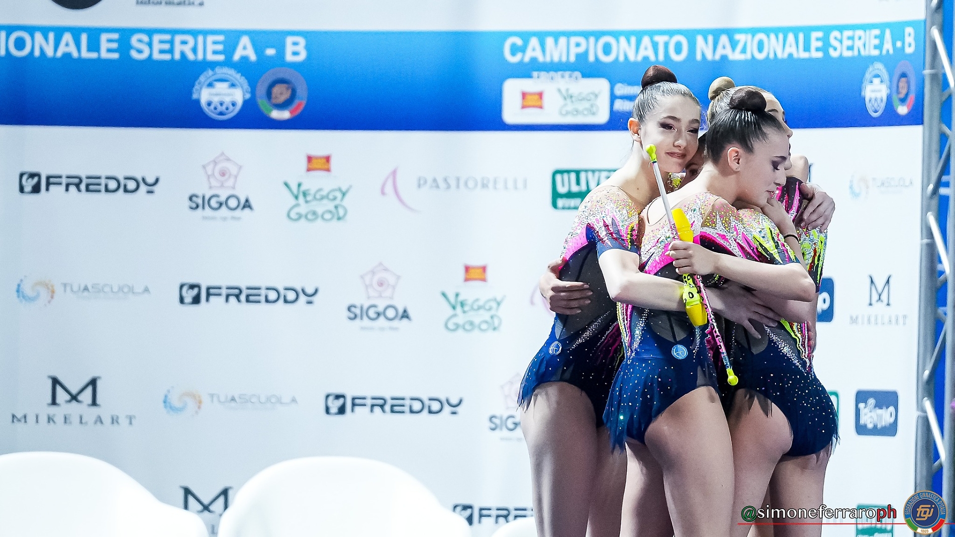Eurogymnica abbraccio (Simone Ferraro Photograpgher)