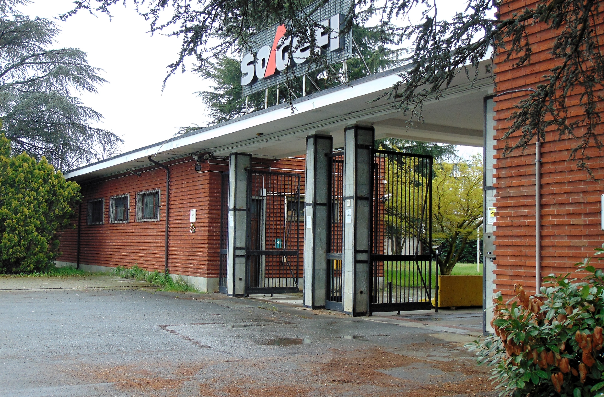 IN FOTO Lo stabilimento della ex Framtek di Settimo Torinese come appare ora. 