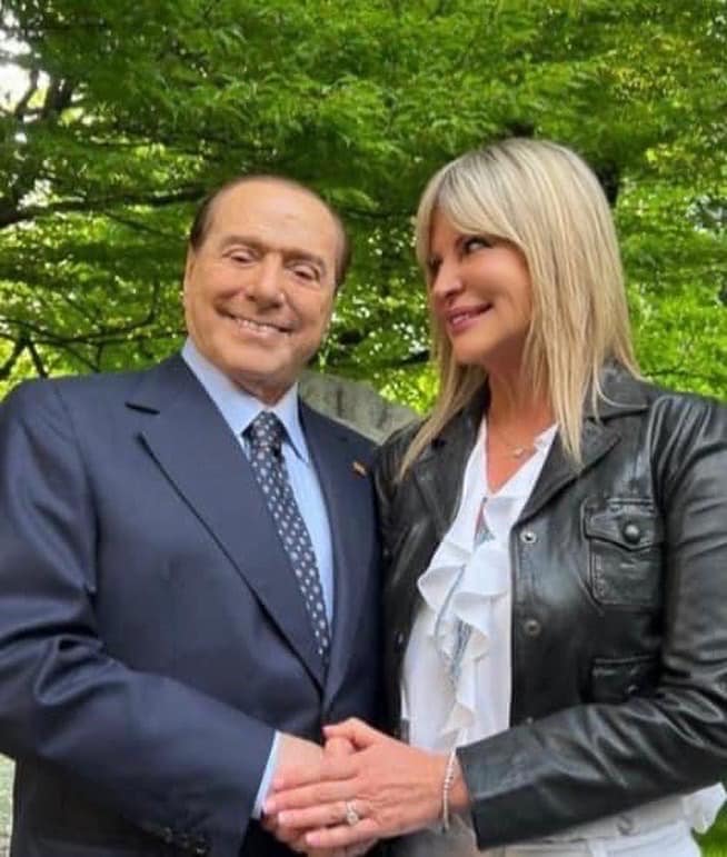 Clara Marta è con Silvio Berlusconi