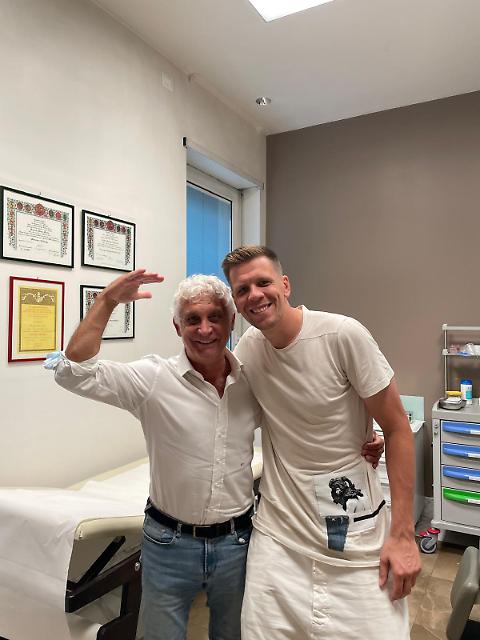 Con il portiere della Juventus Wojciech Szczesny