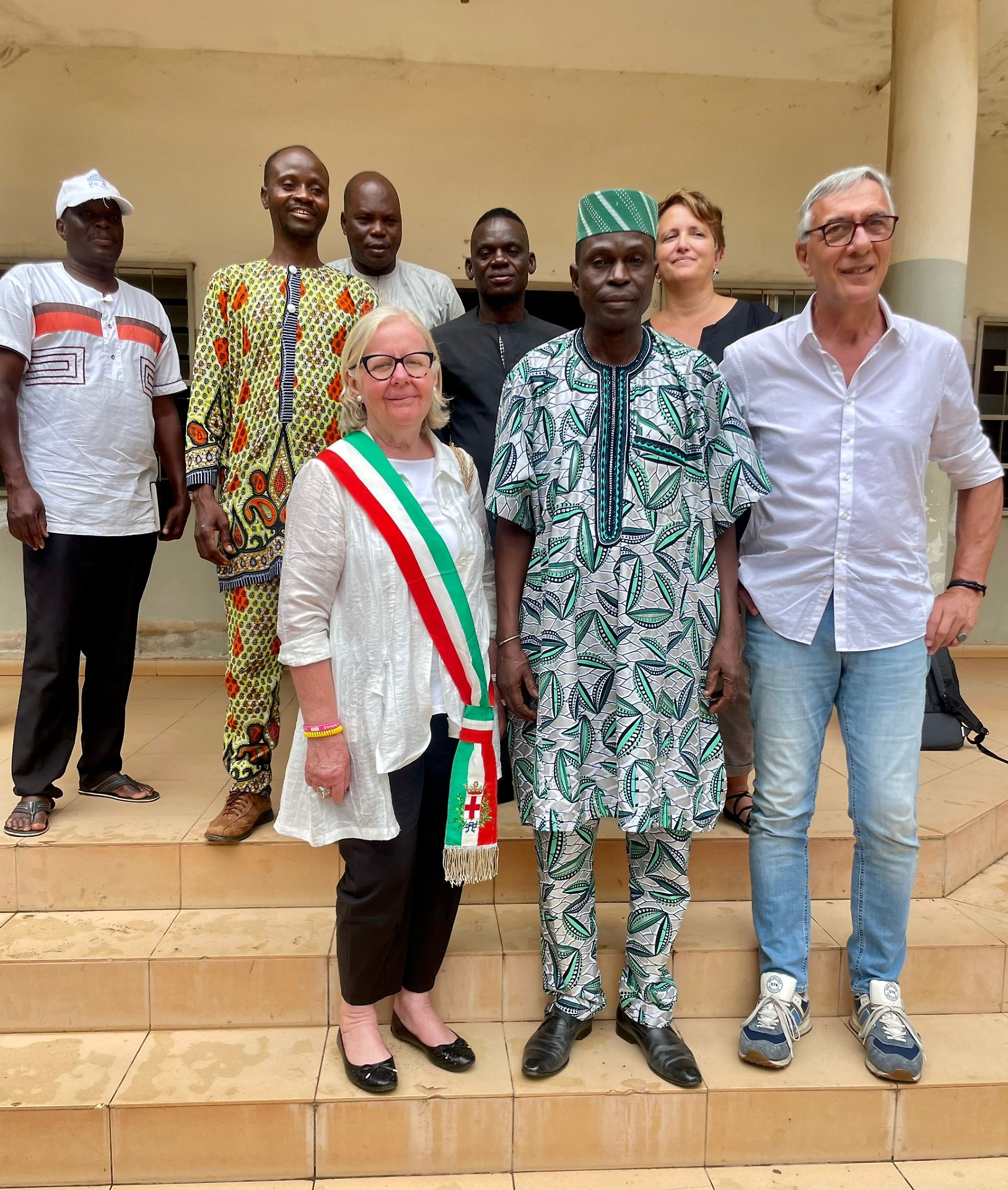 L'assessora Gabriella Colosso con il sindaco  di Natitingou, Josias Hounkpe