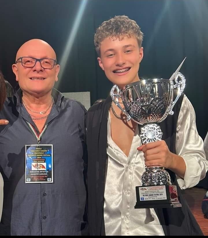Hoshi, Stefano Pitasi trionfa al The Voice Award Chierinfestival 2024