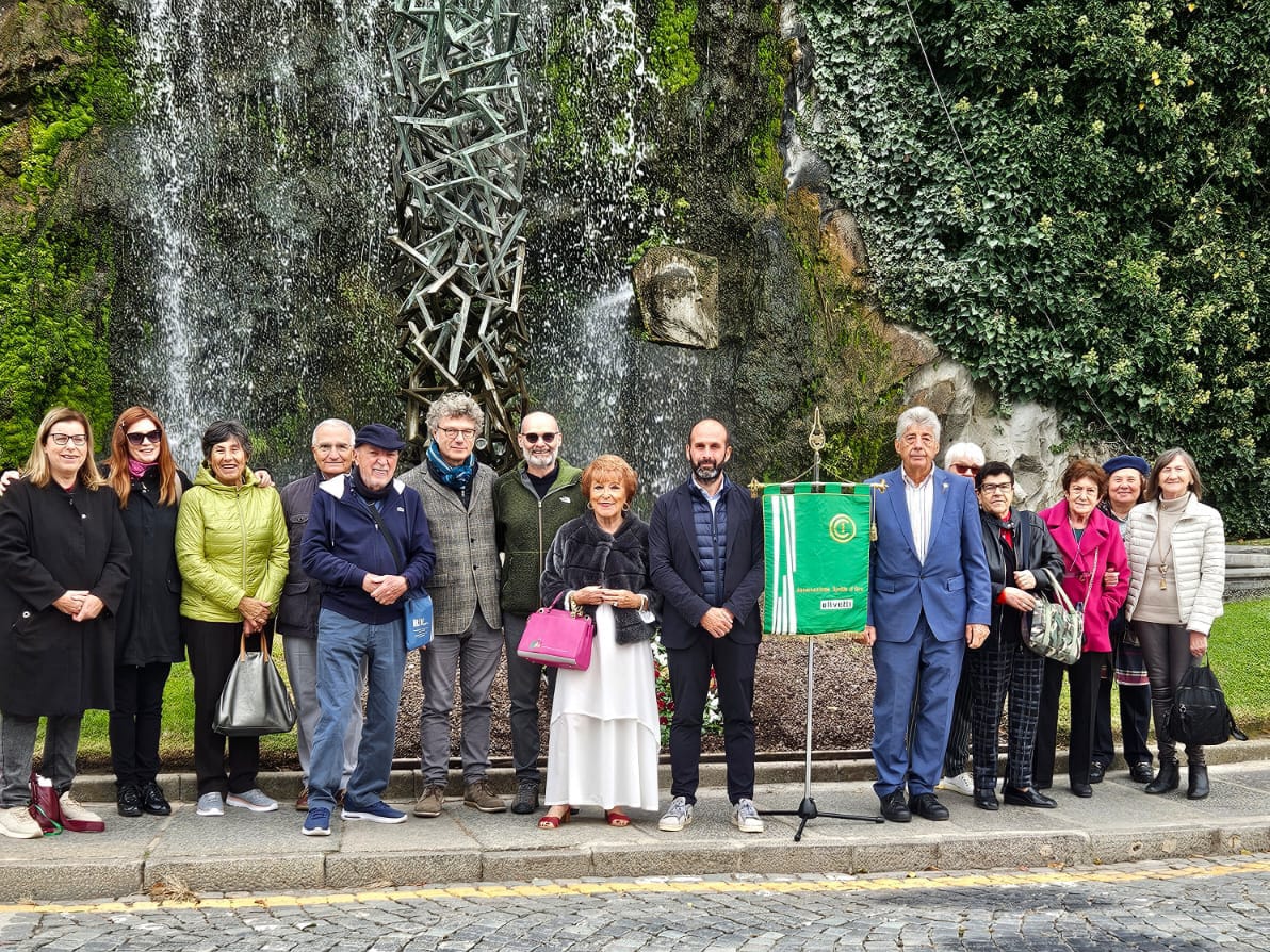 Alla fontana di Camillo Olivetti