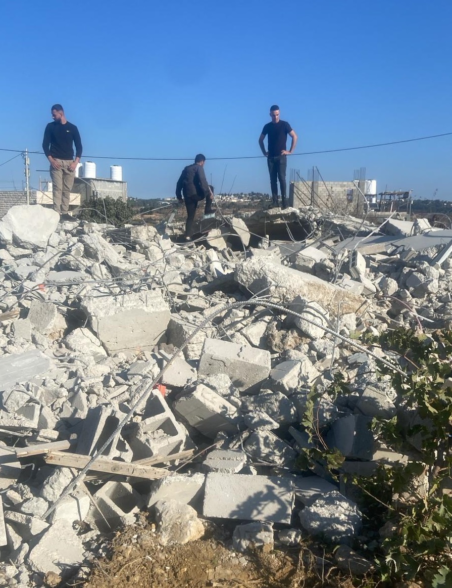Beit Ummar casa distrutta dai coloni