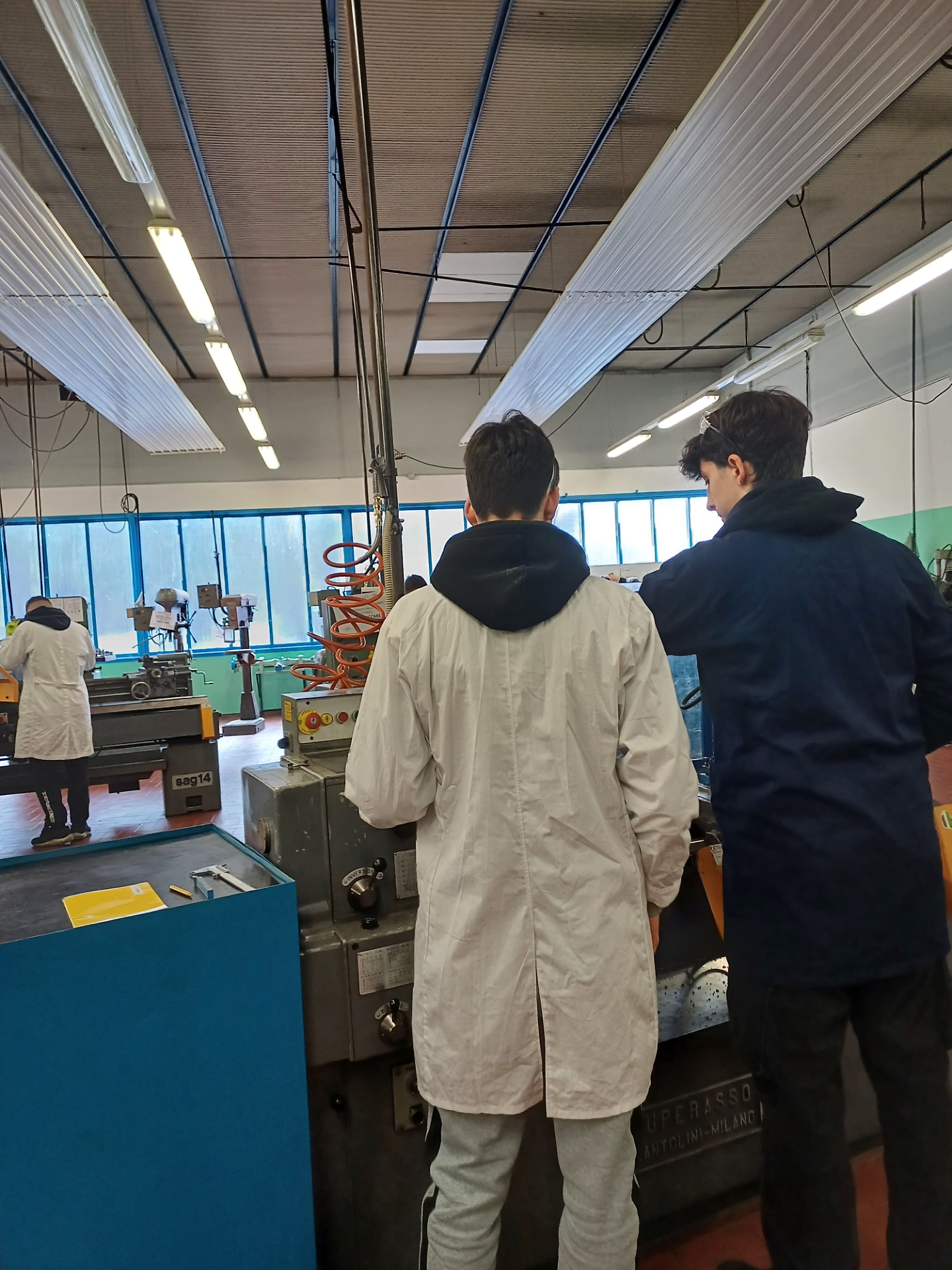 studenti laboratorio