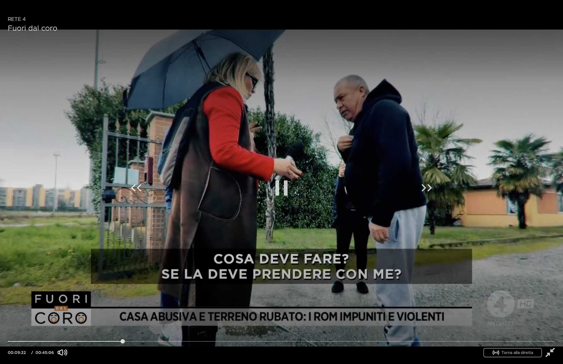 con la giornalista